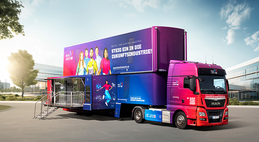 Die Gesamtmetall-InfoTrucks / Foto © IW Medien