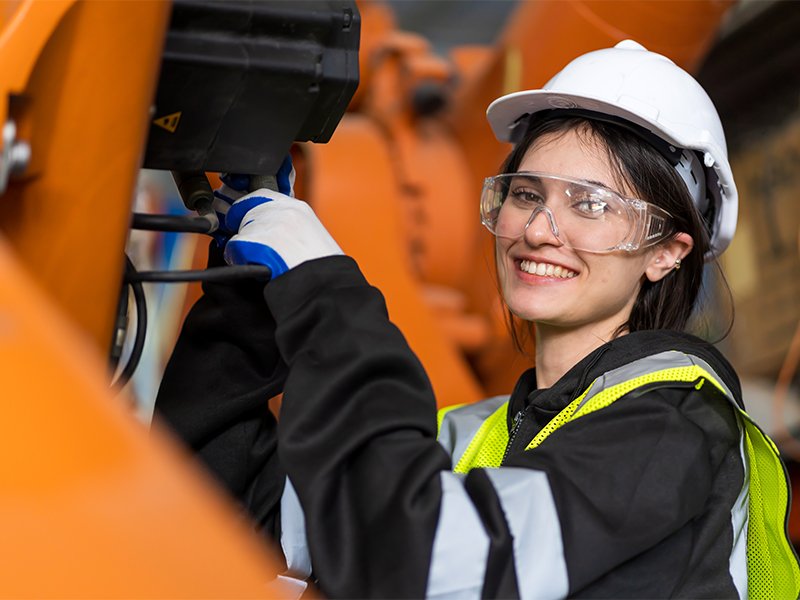 Konstruktionsmechaniker/in bei der Arbeit