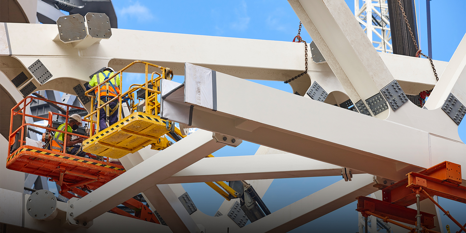 Stahlbau / Metallkonstruktion in der Werkhalle